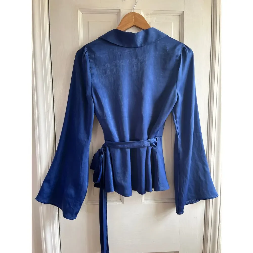 ✨ L'Academie The Wrap Blouse in Navy Blue | Satin Luxe Sz S | Revolve✨ - Picture 6 of 8